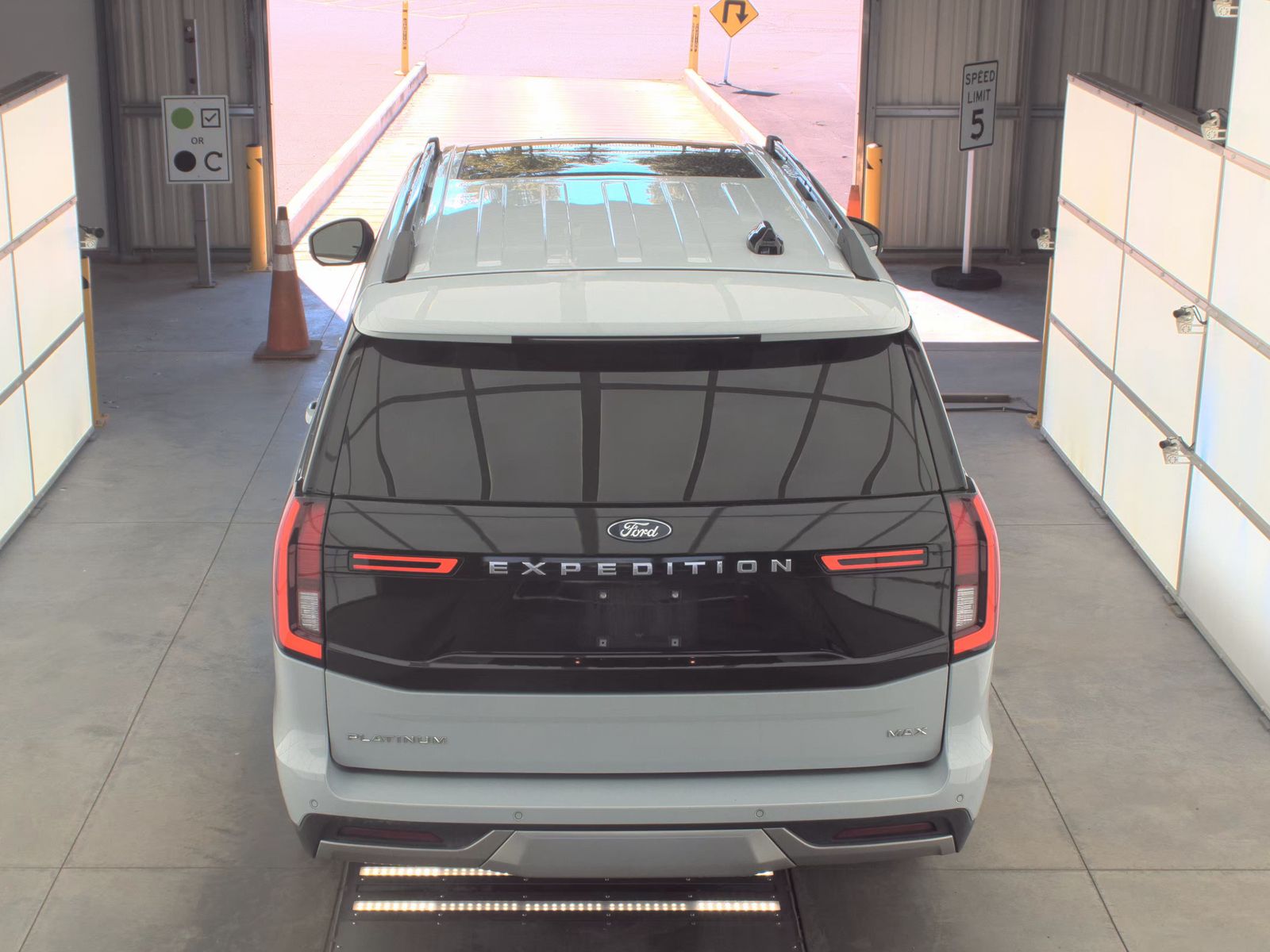 FORD EXPEDITION MAX - 7