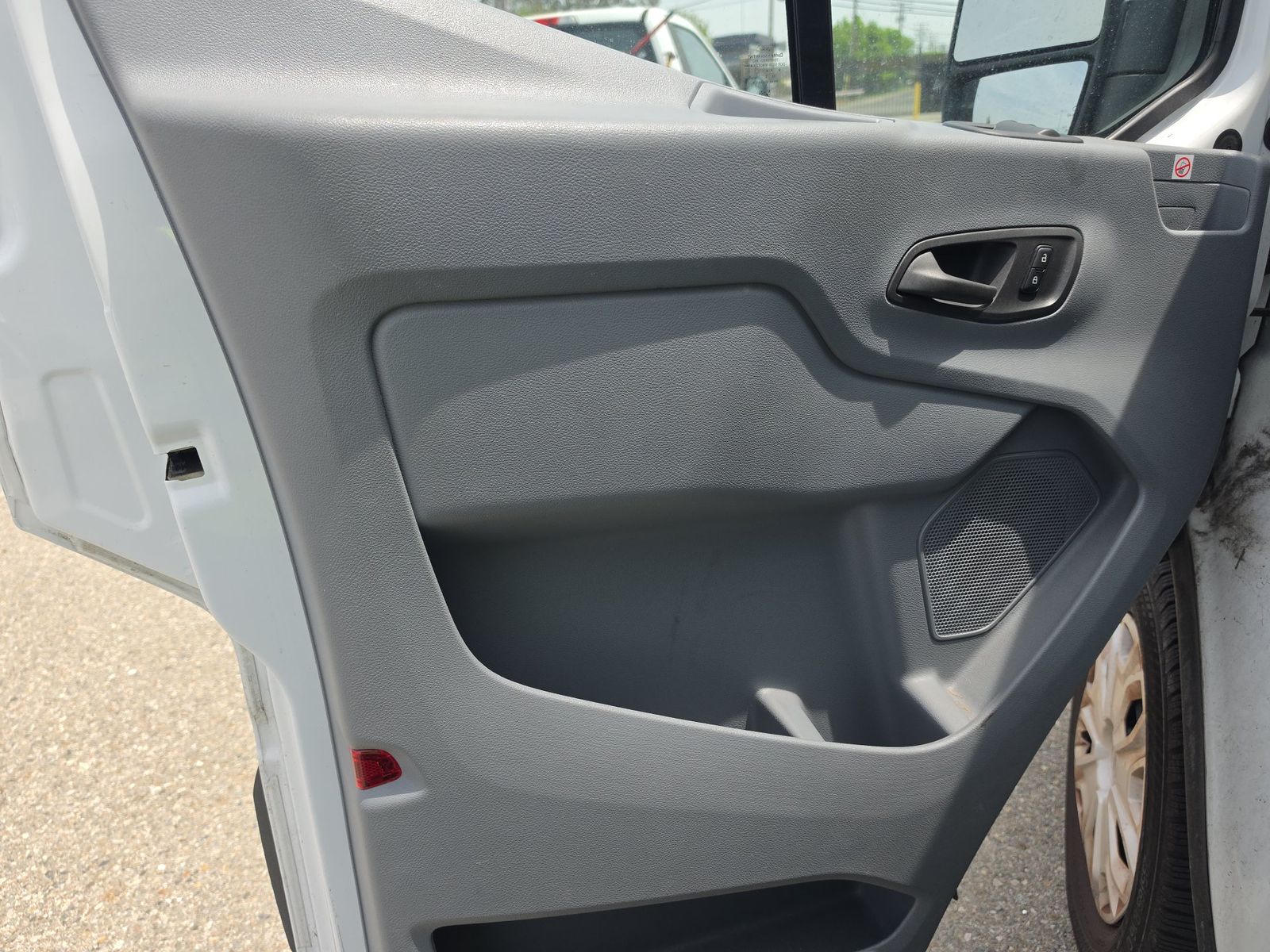 FORD TRANSIT 150 - 10