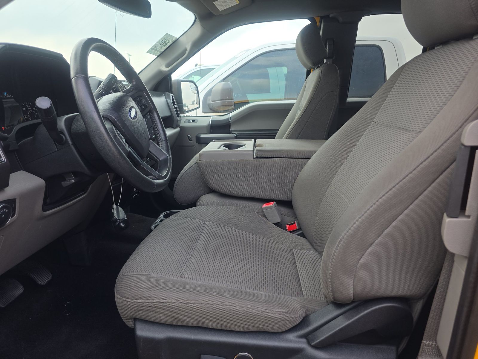 FORD F-150 - 8