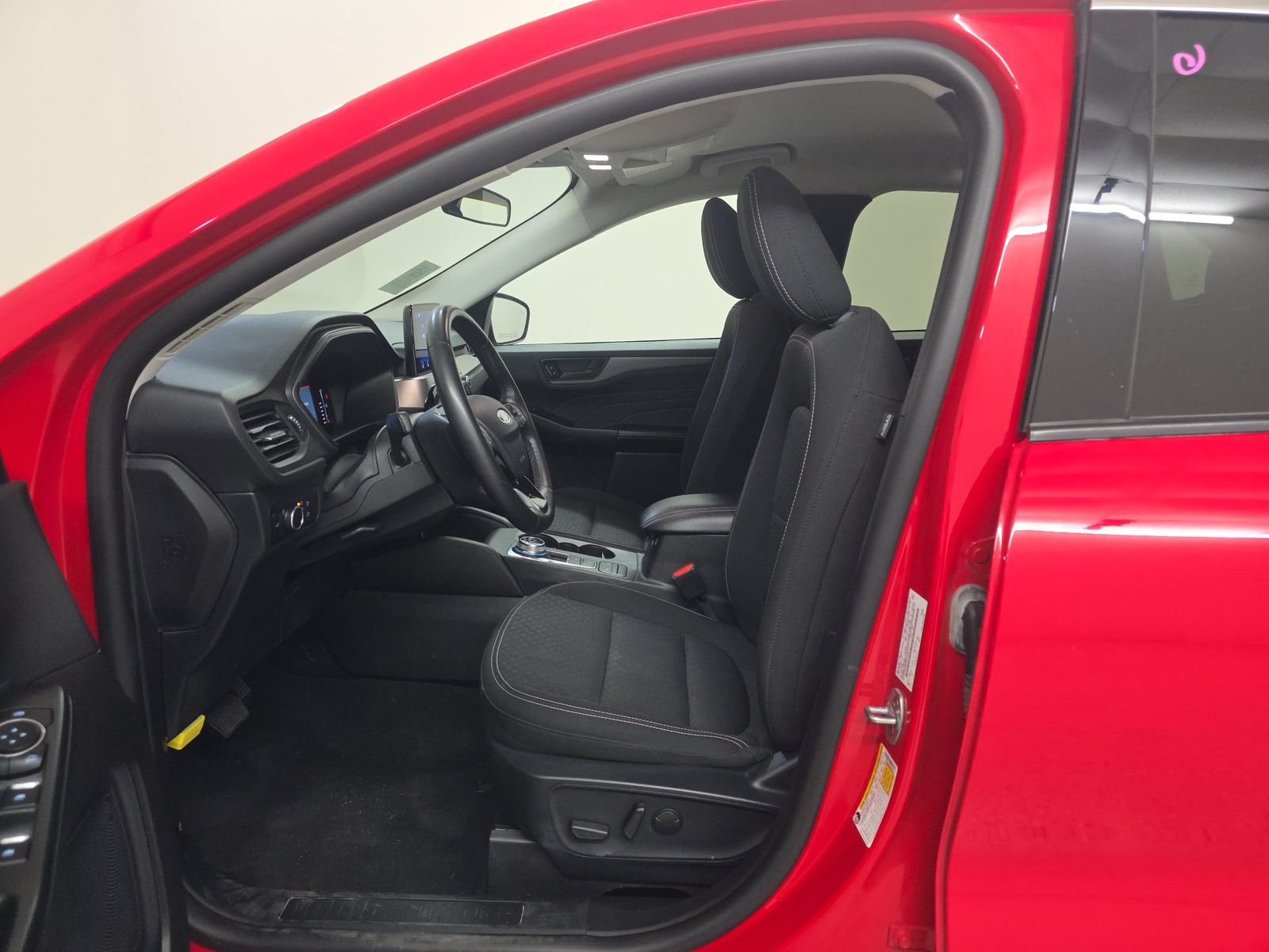FORD ESCAPE - 8