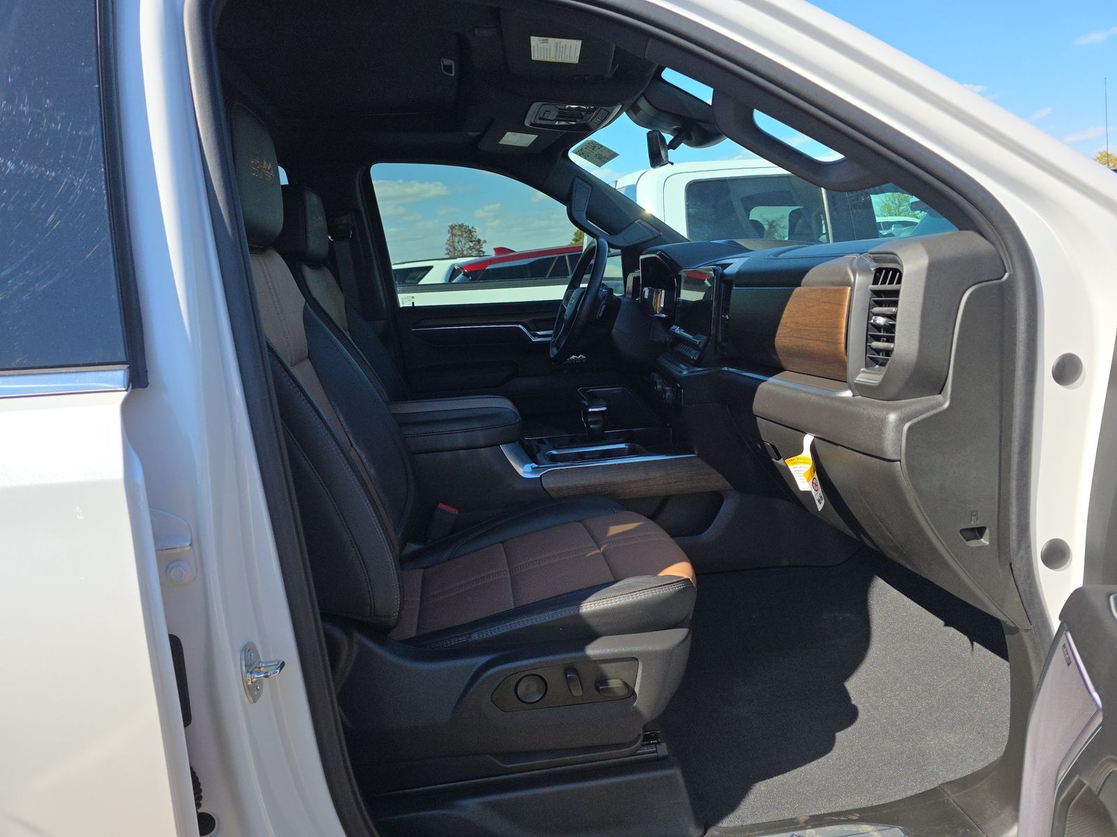 2023 Chevrolet Silverado 1500 High Country AWD