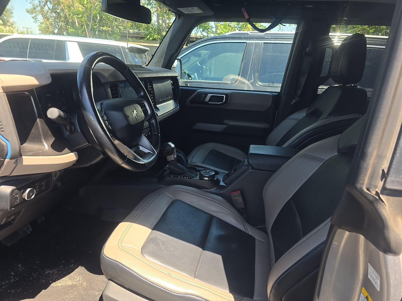 FORD BRONCO - 8