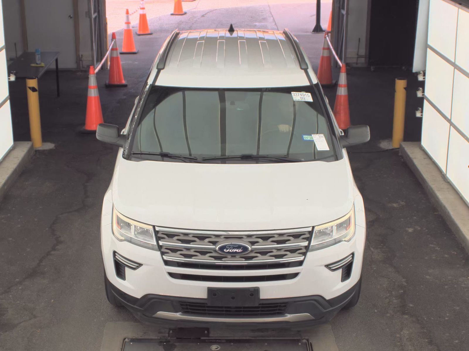 FORD EXPLORER - 3