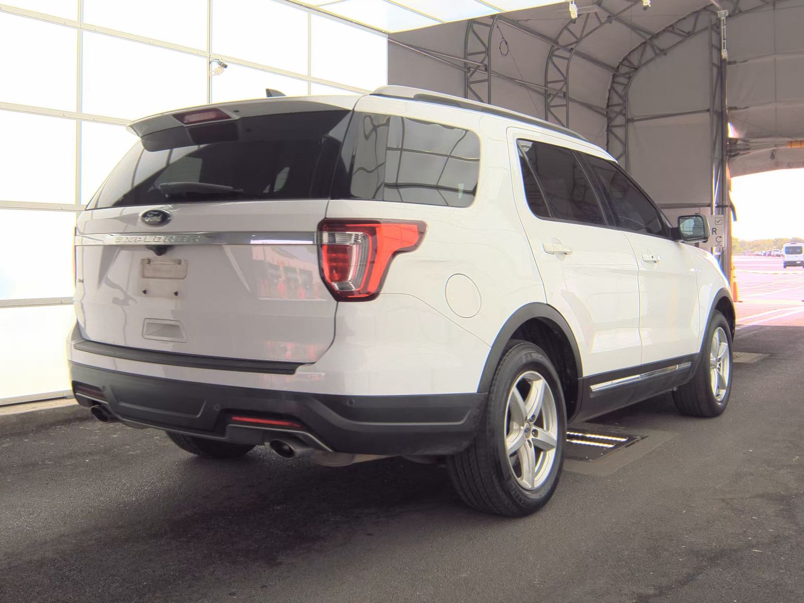 FORD EXPLORER - 5