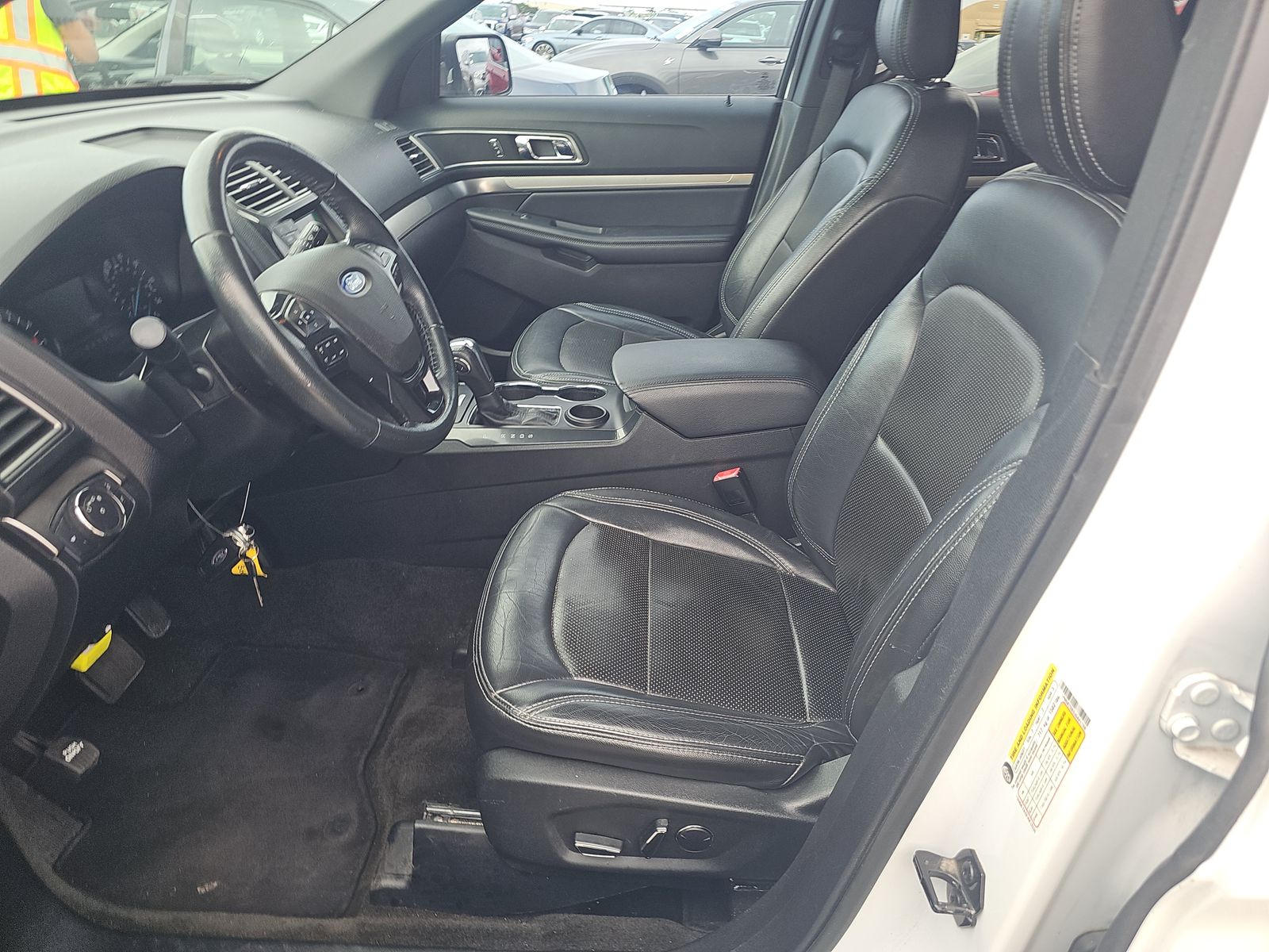 FORD EXPLORER - 8