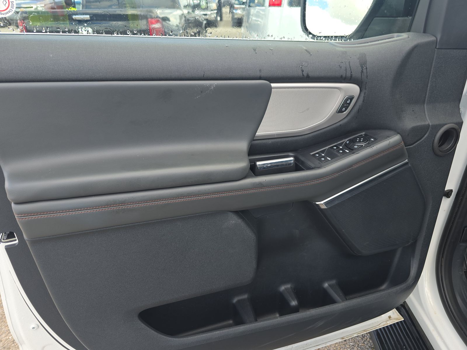 FORD EXPEDITION - 10