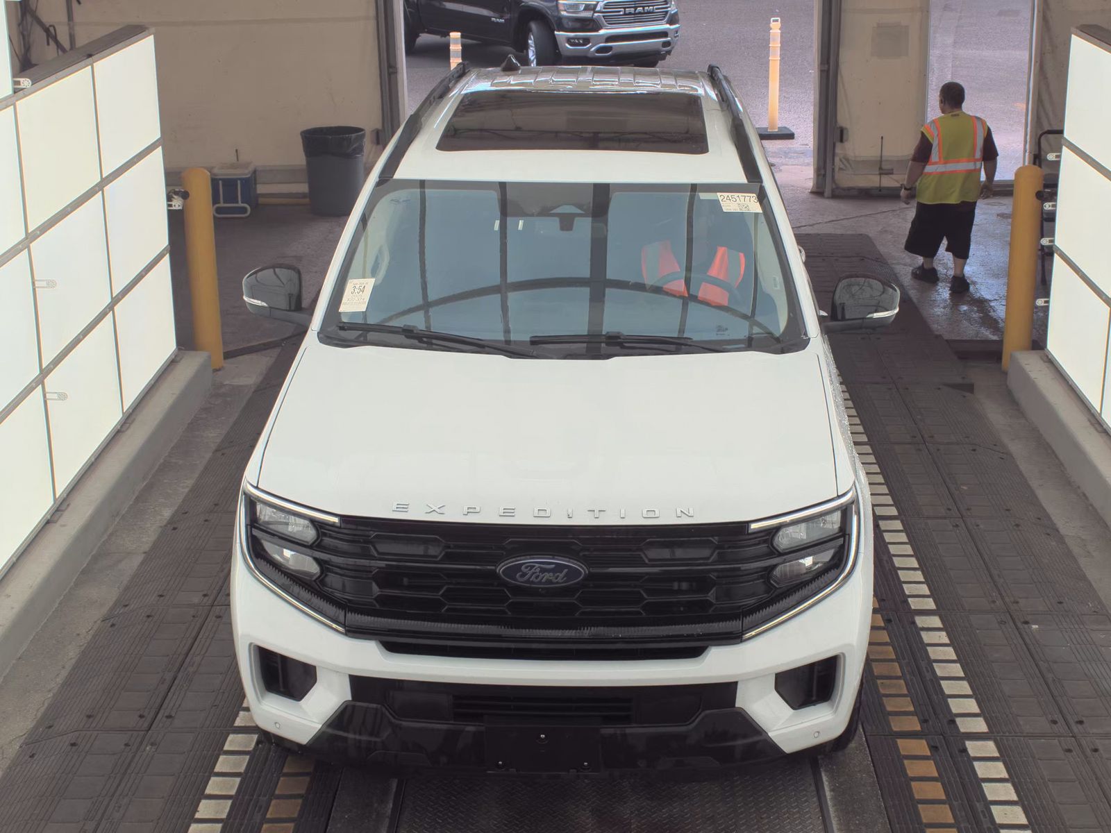 FORD EXPEDITION - 3