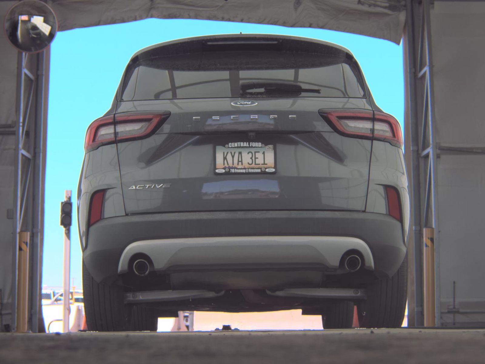 FORD ESCAPE - 8