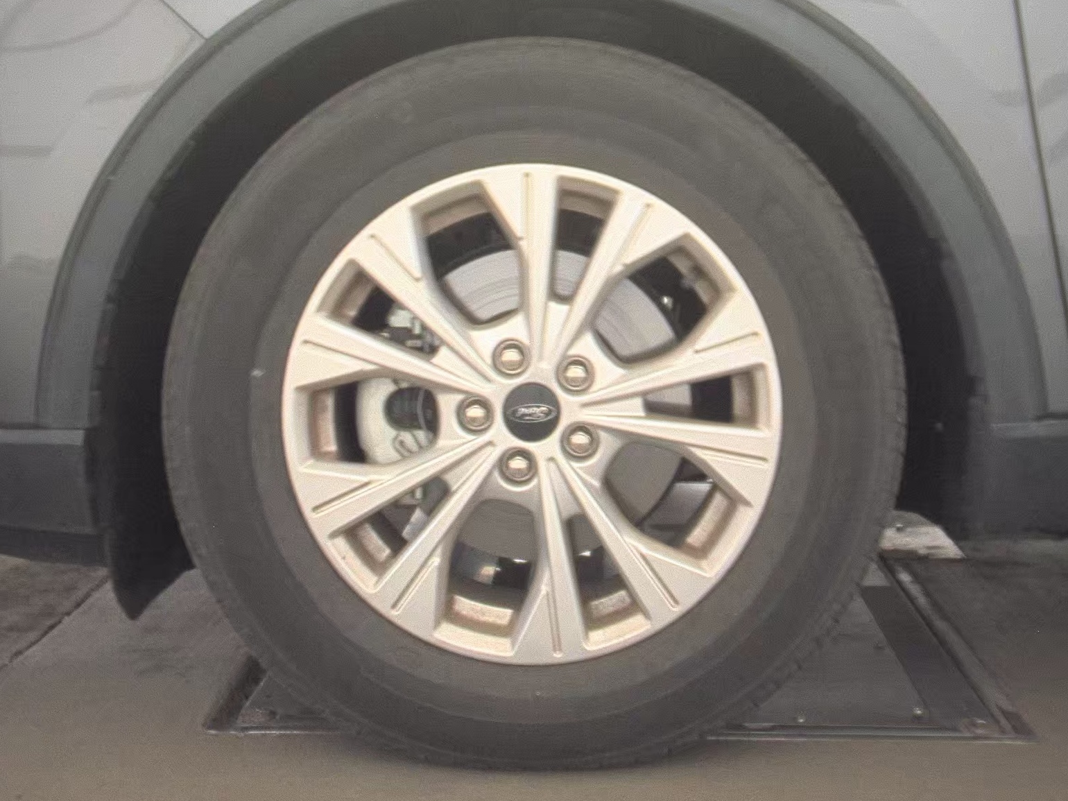 FORD ESCAPE - 10