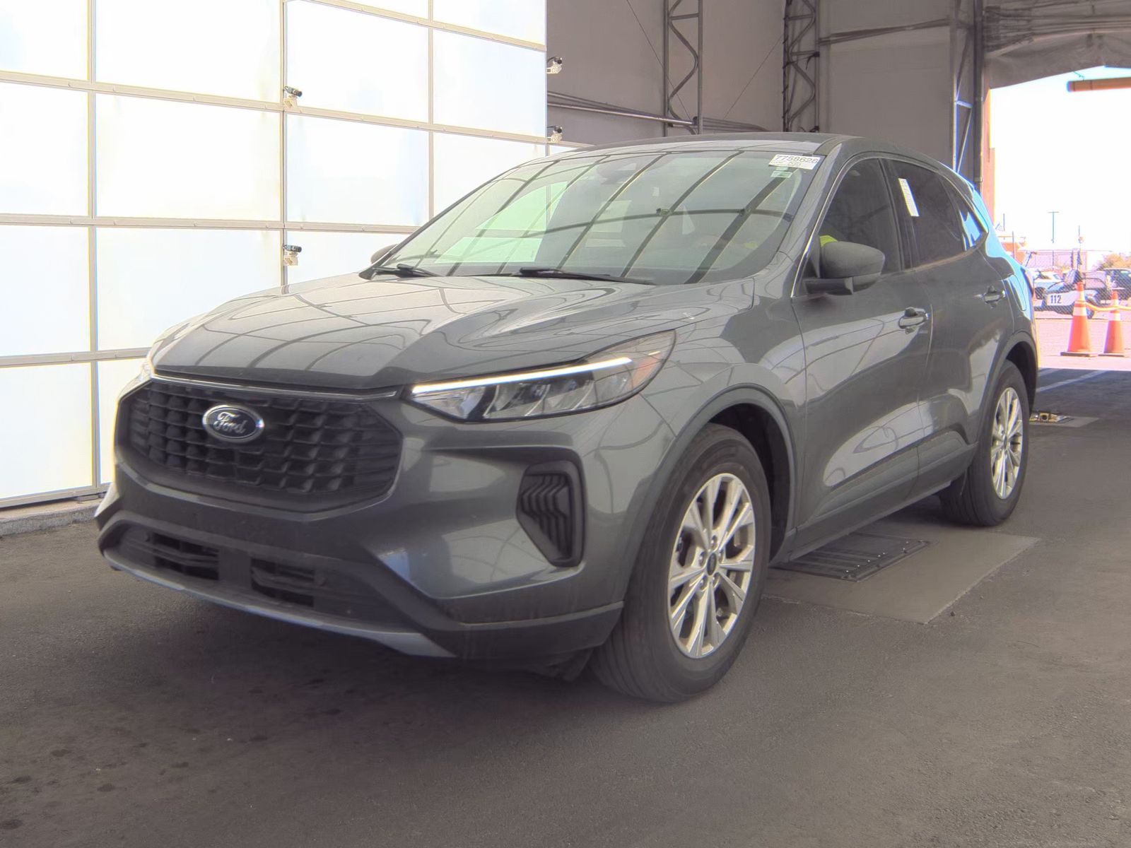 FORD ESCAPE - 1