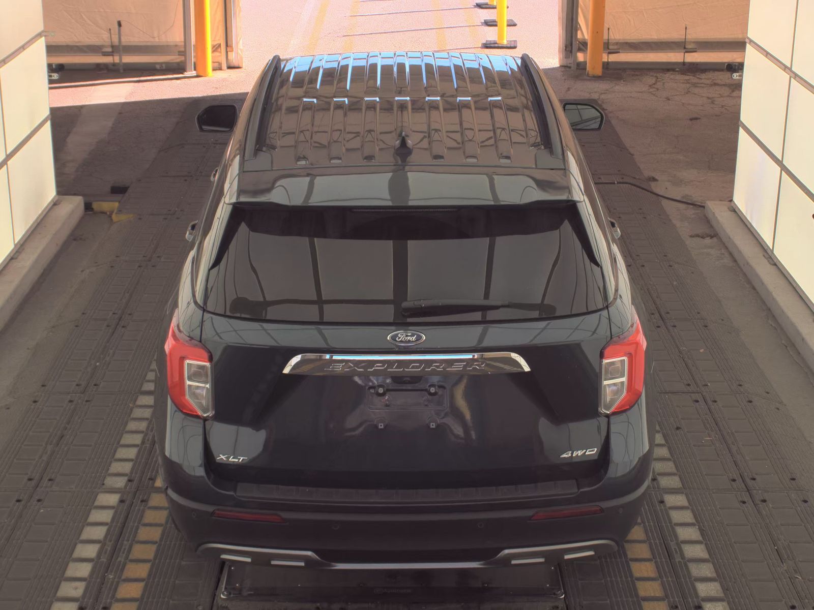 FORD EXPLORER - 7