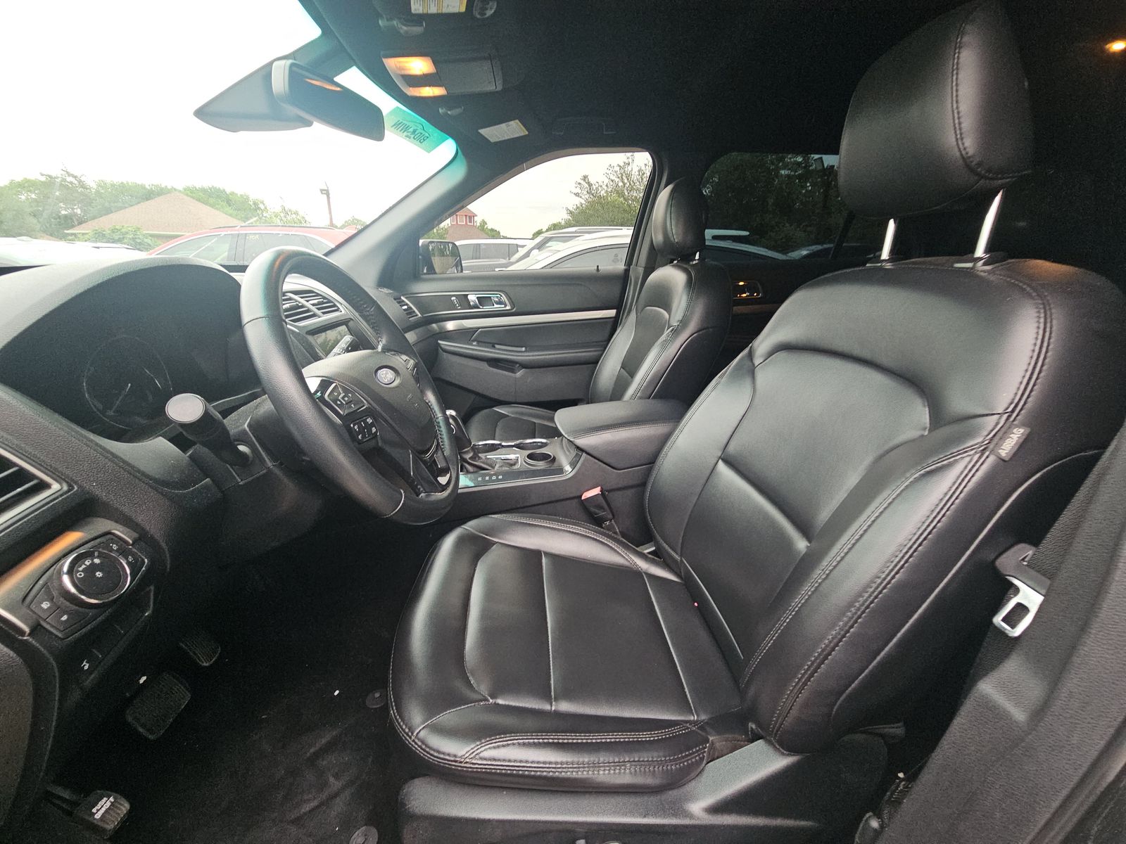 FORD EXPLORER - 8