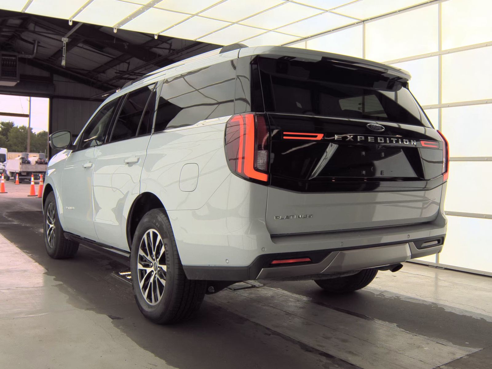 FORD EXPEDITION - 9