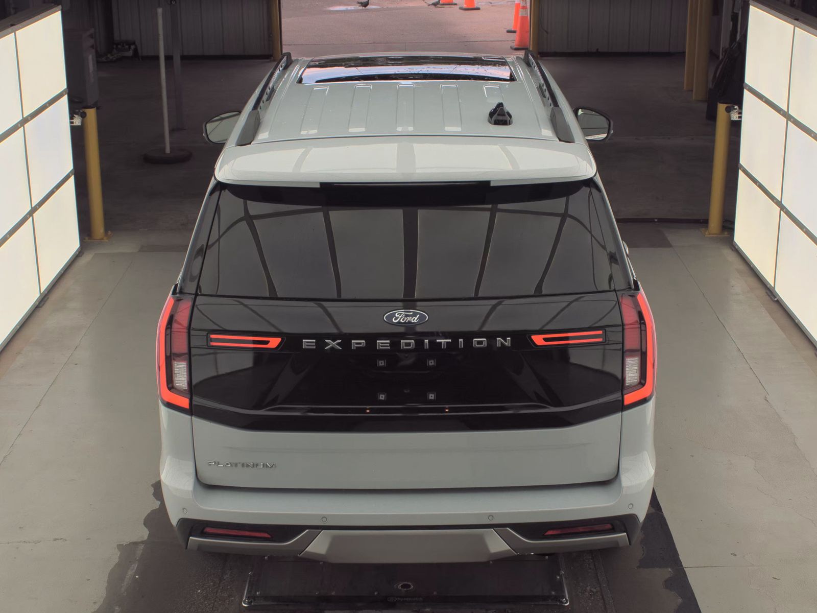 FORD EXPEDITION - 7