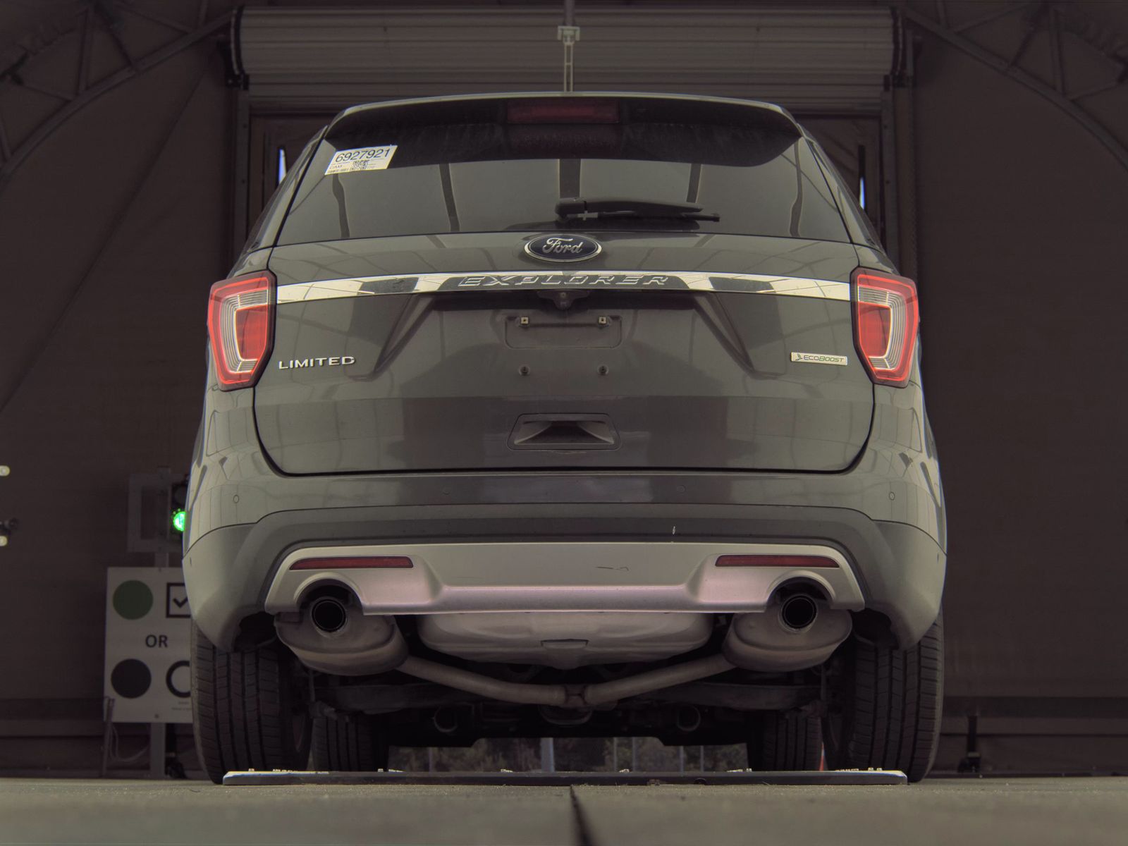 FORD EXPLORER - 8