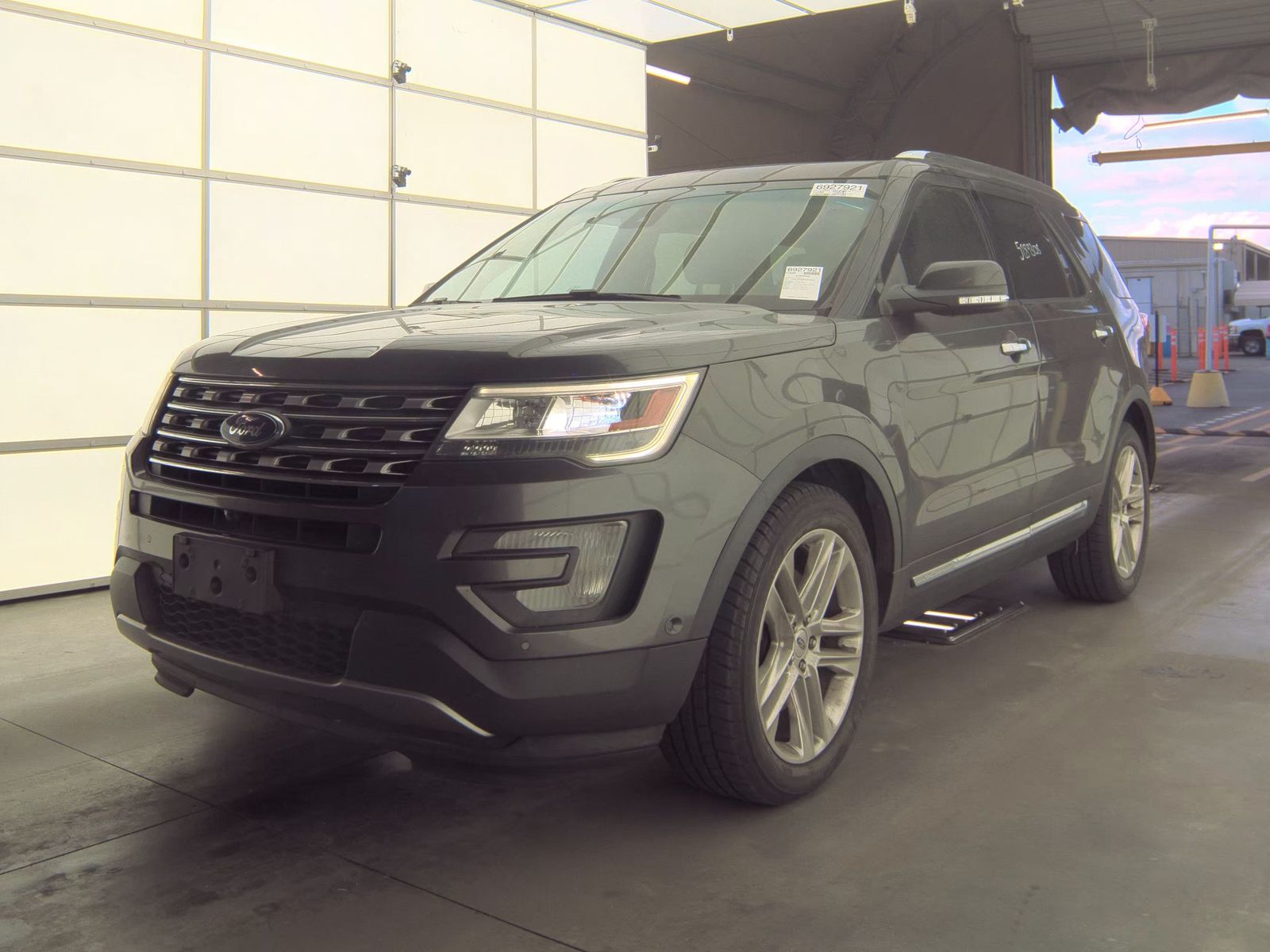 FORD EXPLORER - 1