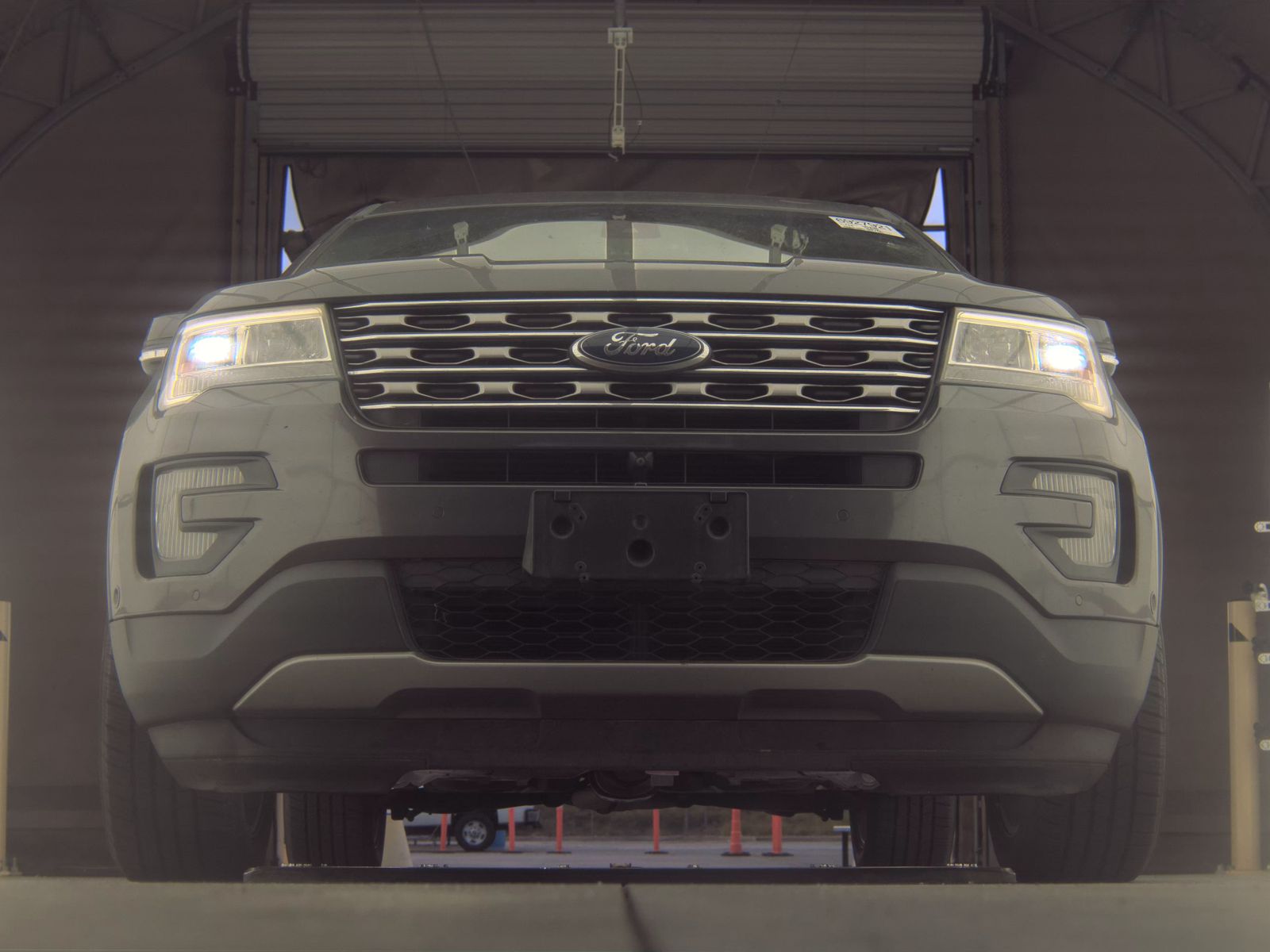 FORD EXPLORER - 4