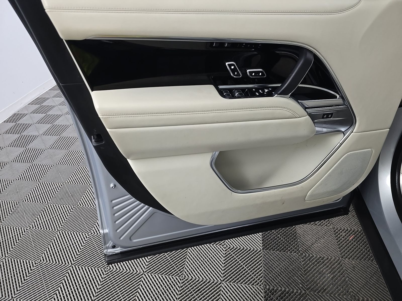 LAND ROVER RANGE ROVER - 10