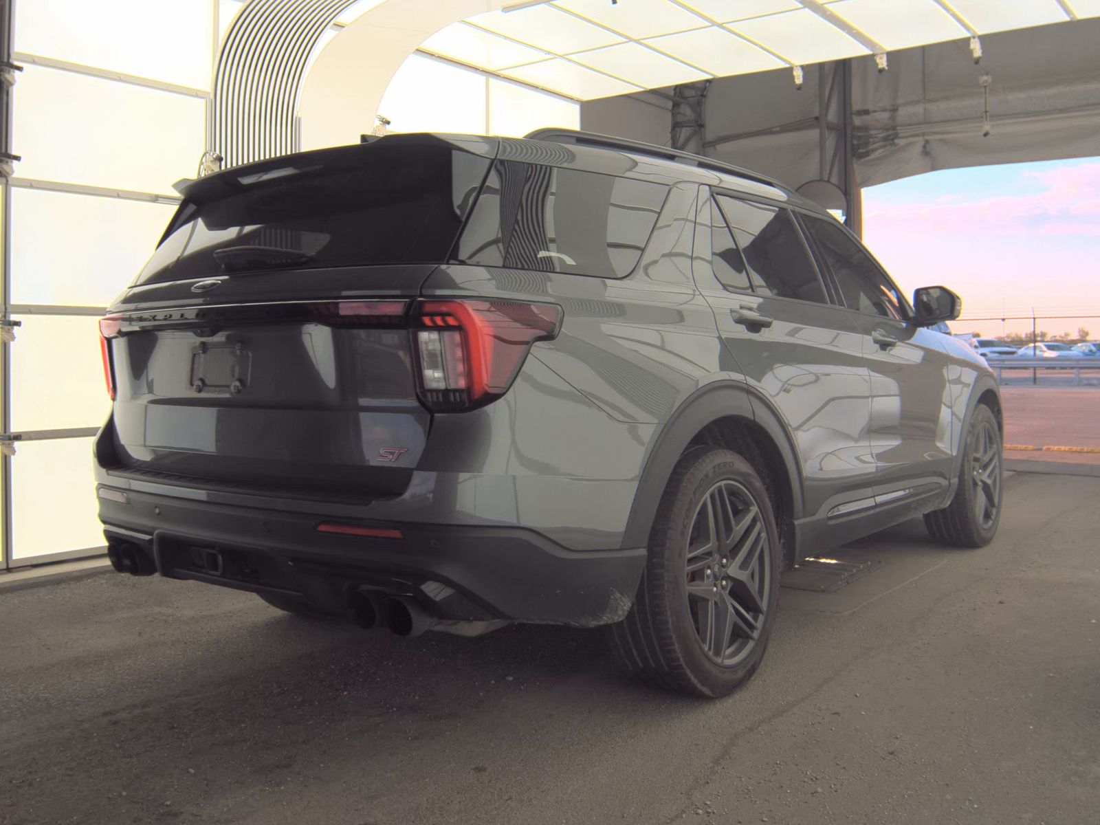 FORD EXPLORER - 6