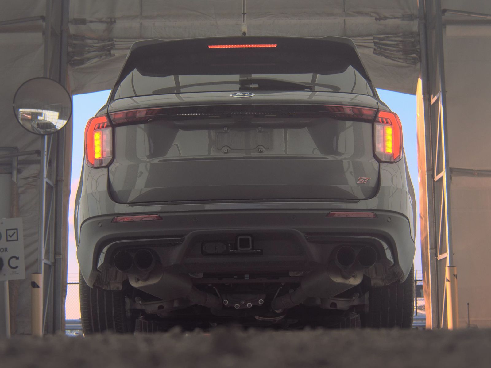 FORD EXPLORER - 8