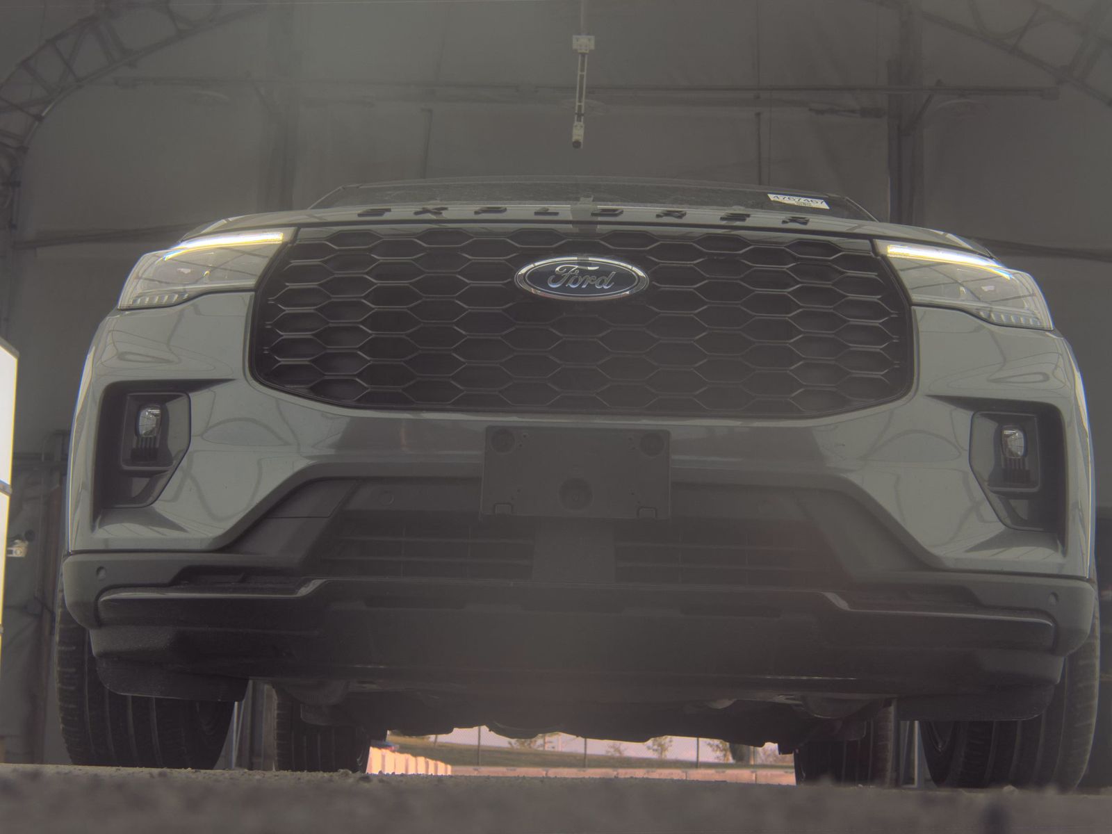 FORD EXPLORER - 4