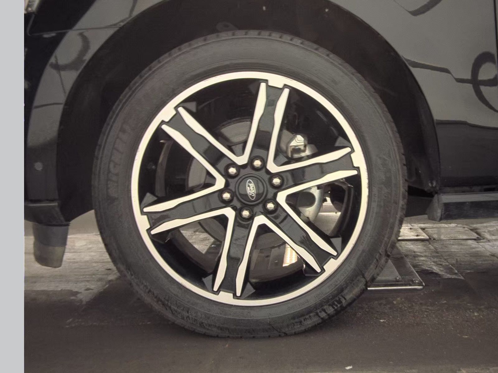 FORD EXPEDITION - 10