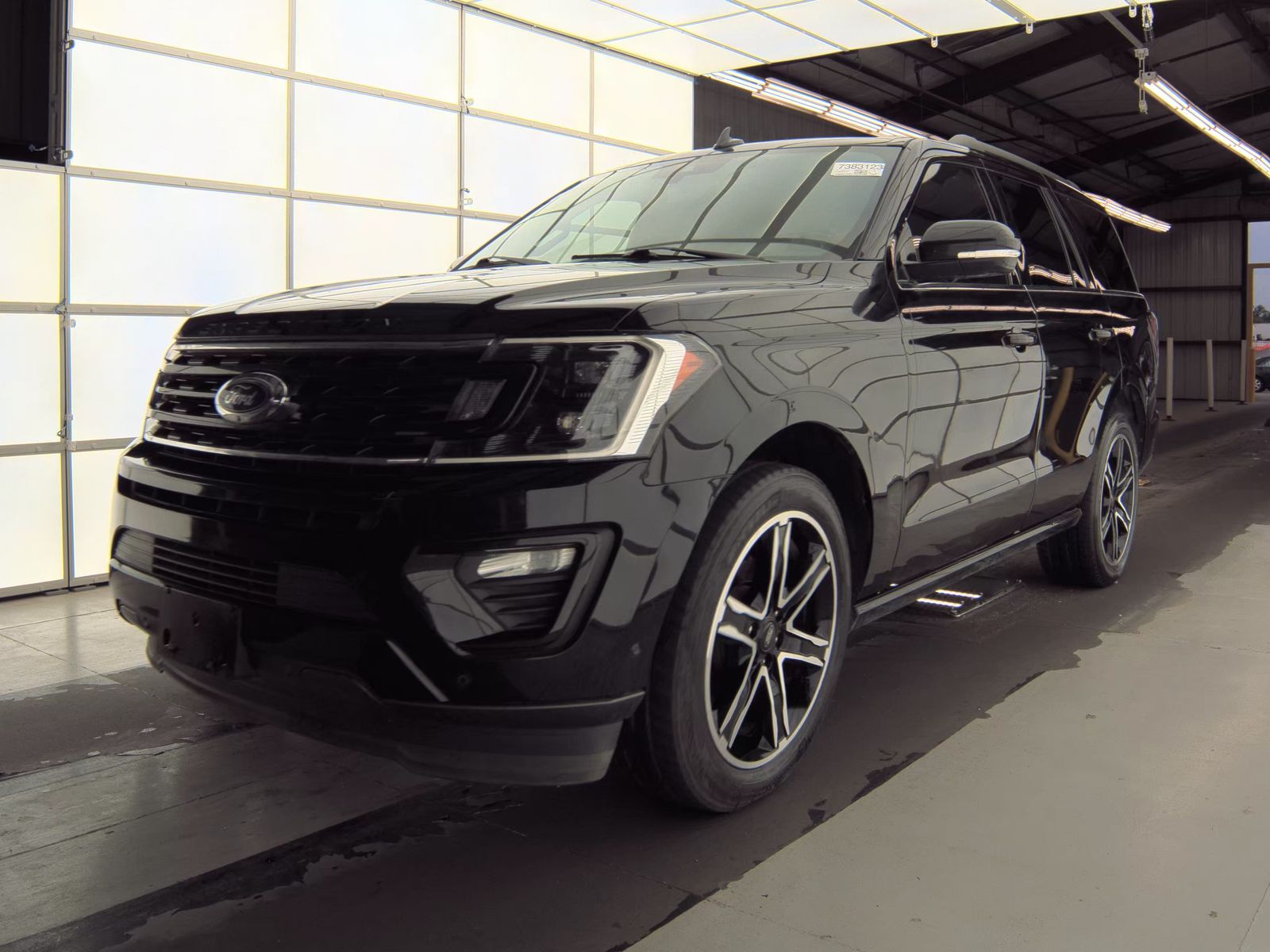 FORD EXPEDITION - 1