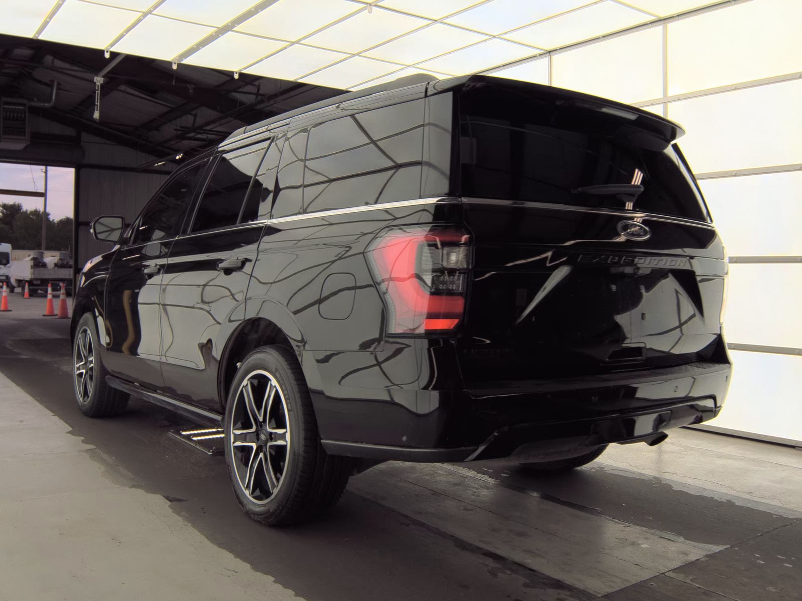 FORD EXPEDITION - 9