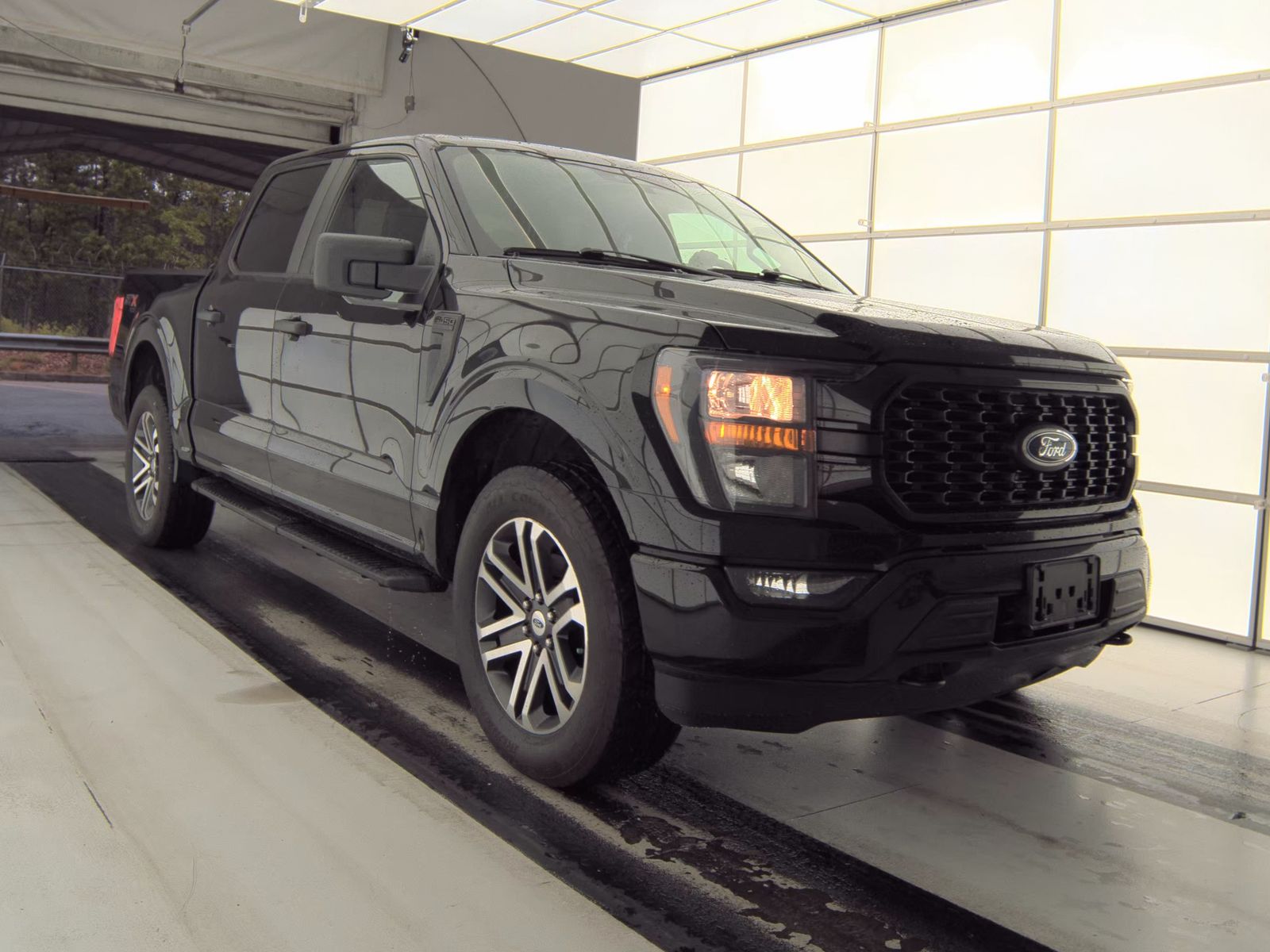 FORD F-150 - 4