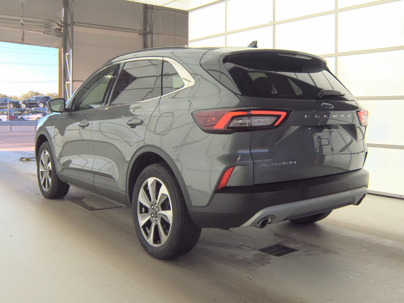 FORD ESCAPE - 9
