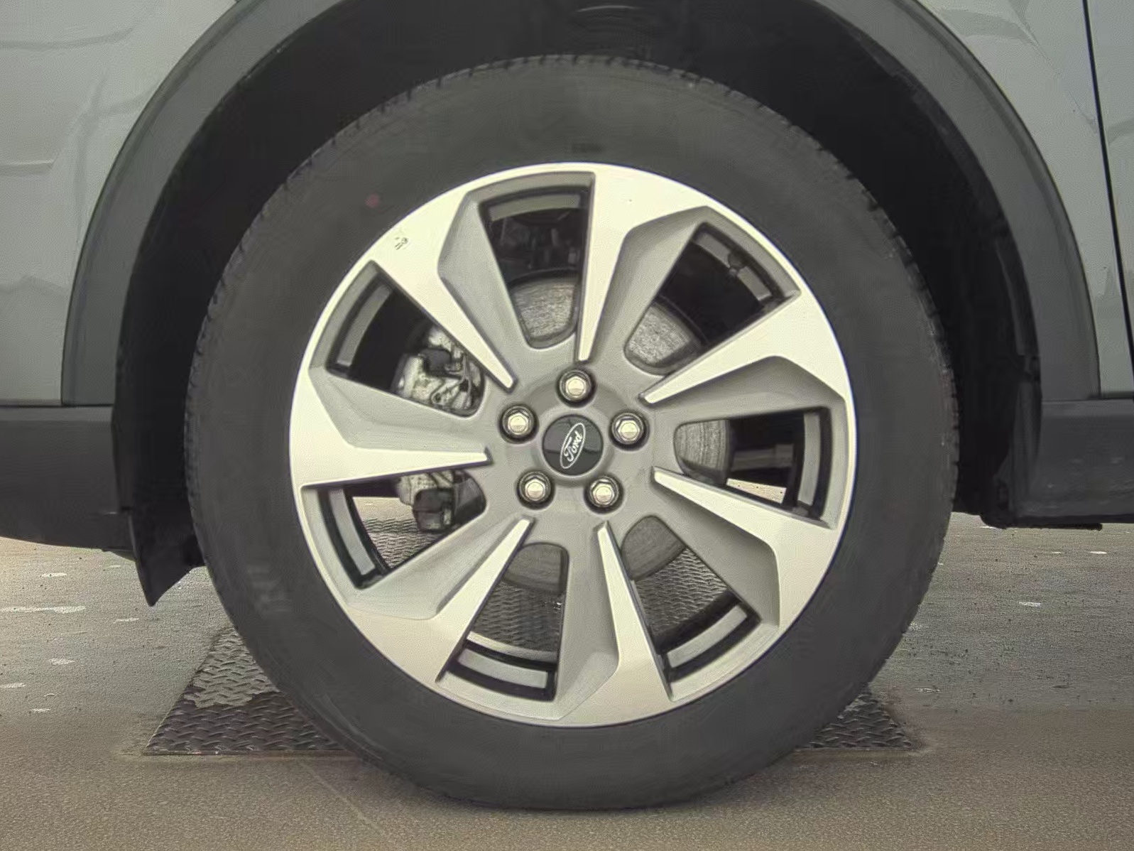 FORD ESCAPE - 10
