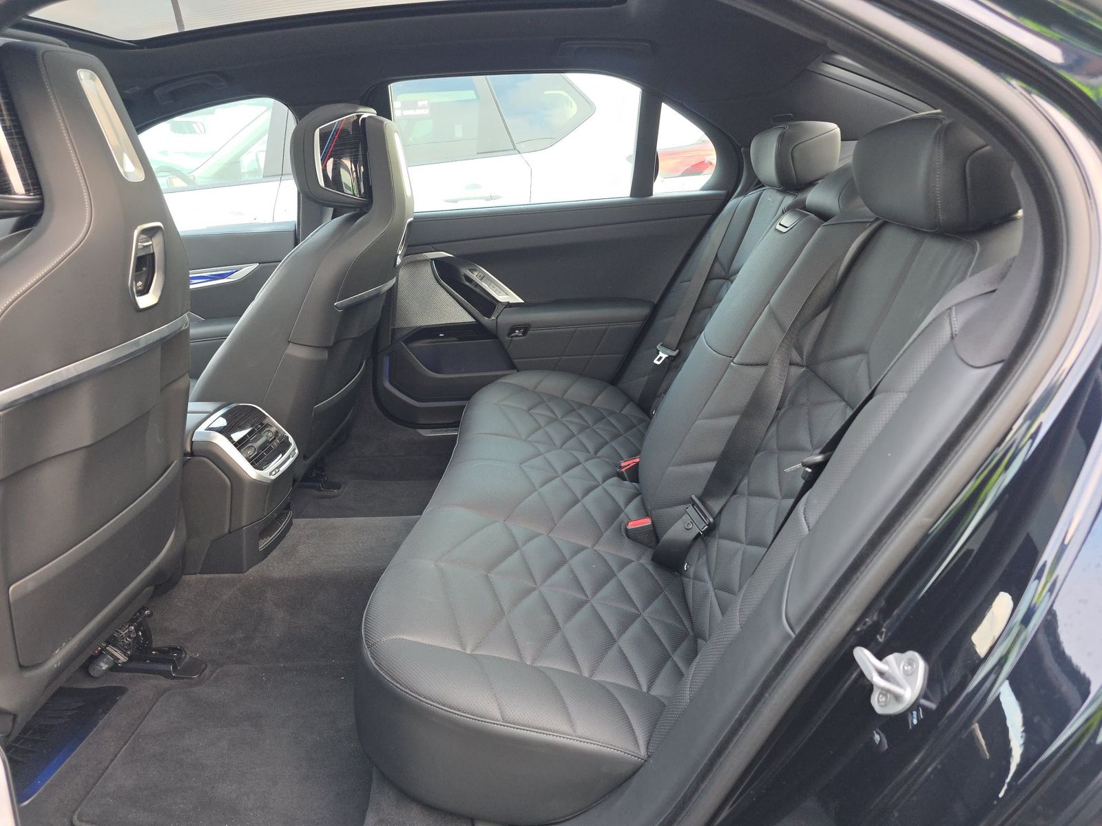 2025 BMW 7 Series 740i xDrive AWD