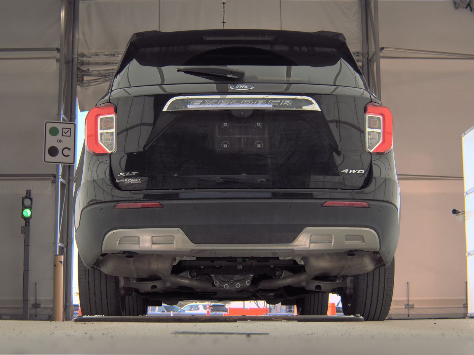 FORD EXPLORER - 8