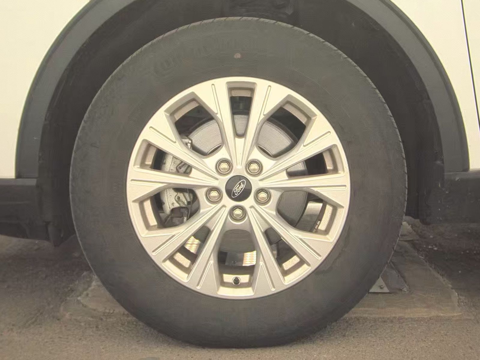 FORD ESCAPE - 10