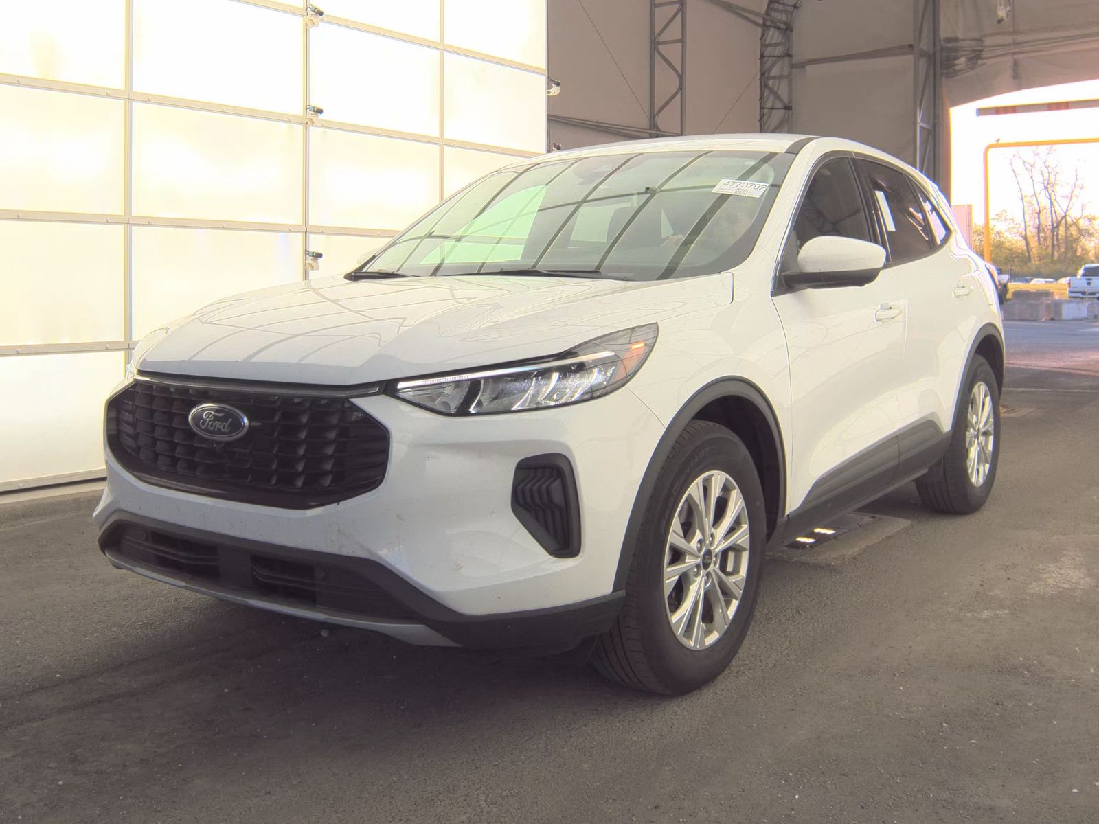 FORD ESCAPE - 1
