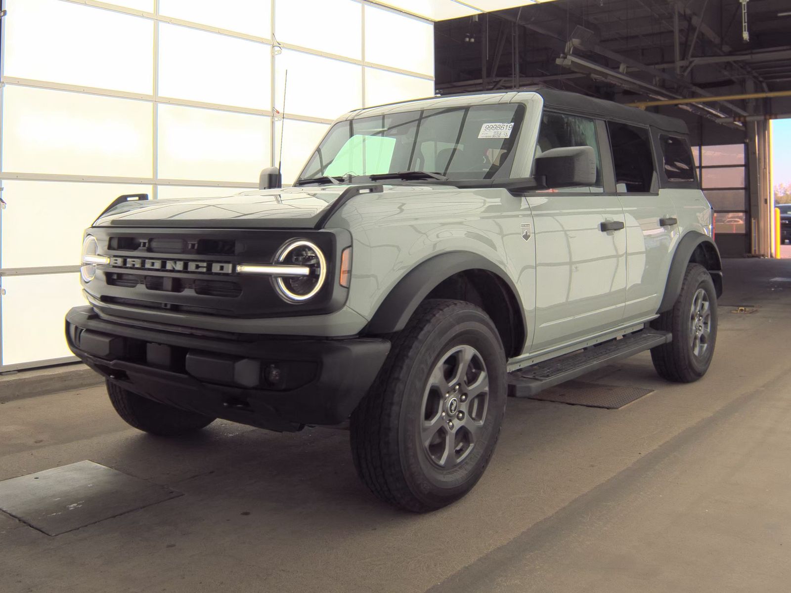 FORD BRONCO - 1