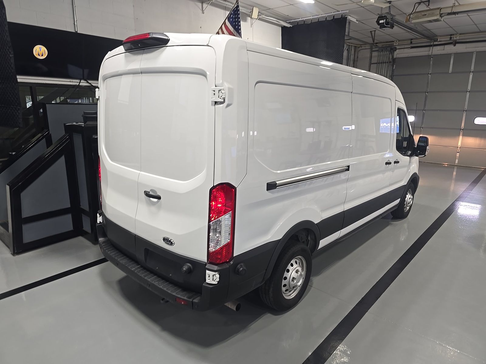 FORD TRANSIT 250 - 5