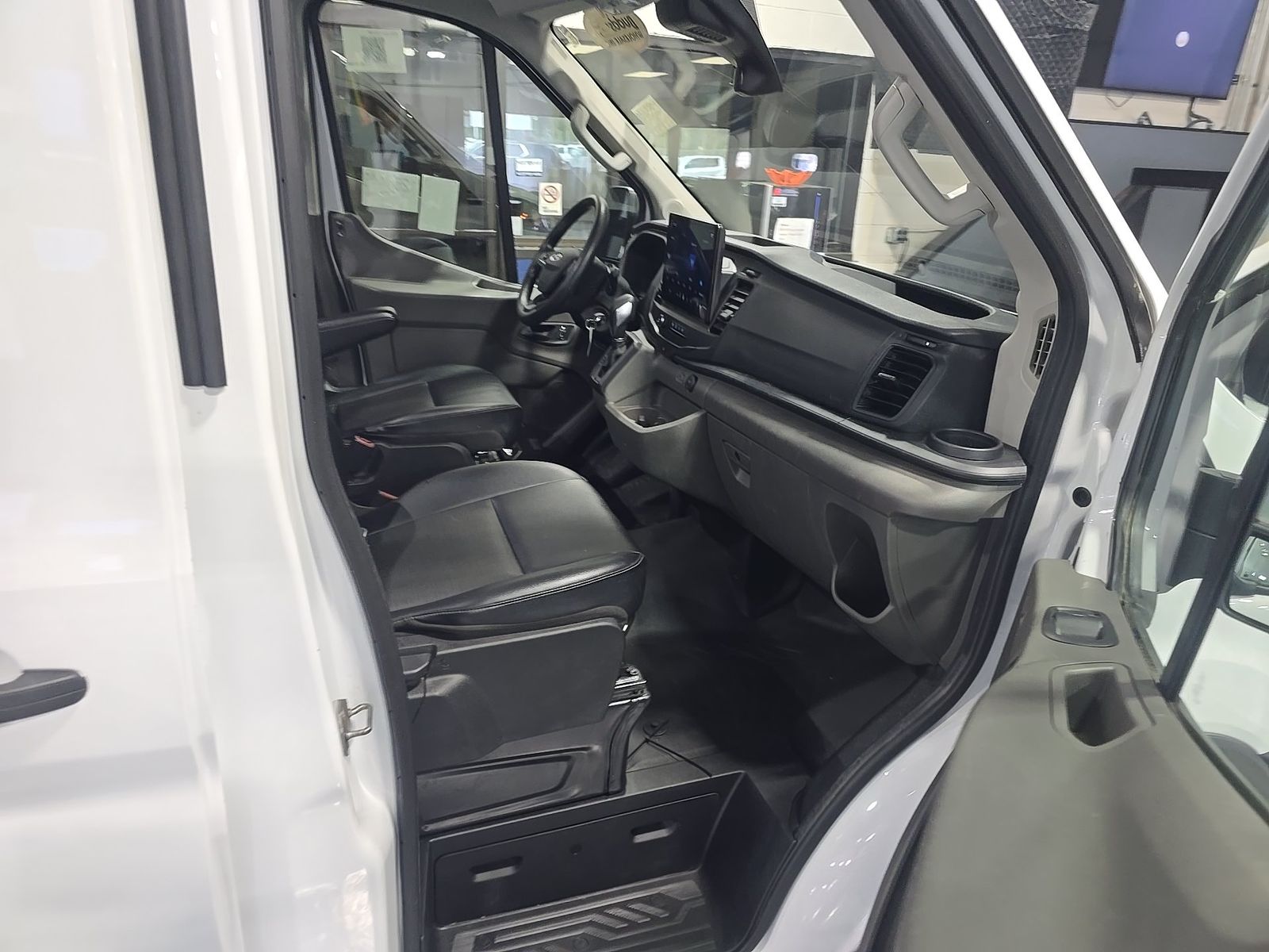 FORD TRANSIT 250 - 9