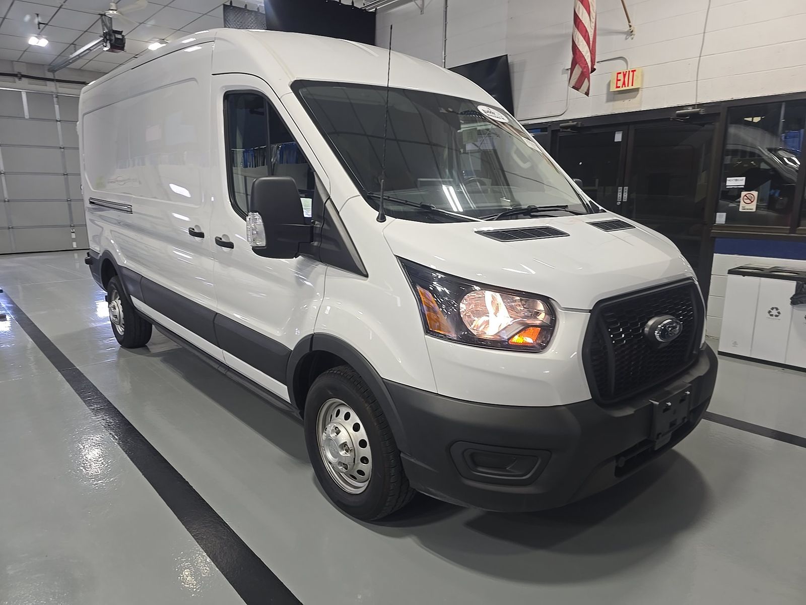 FORD TRANSIT 250 - 4