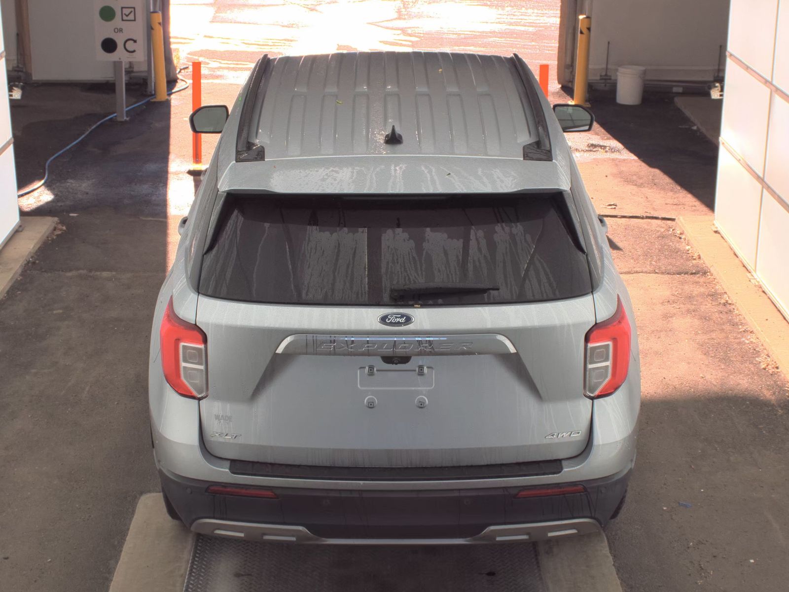 FORD EXPLORER - 7