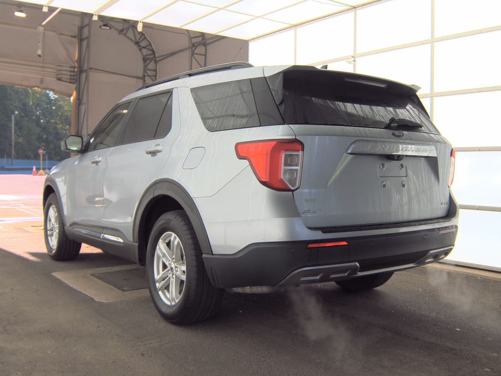 FORD EXPLORER - 9