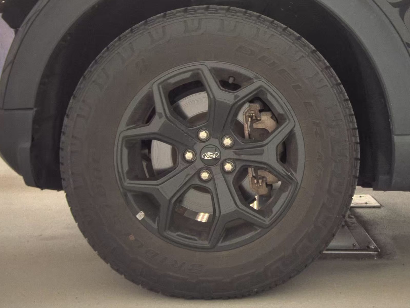 FORD EXPLORER - 10