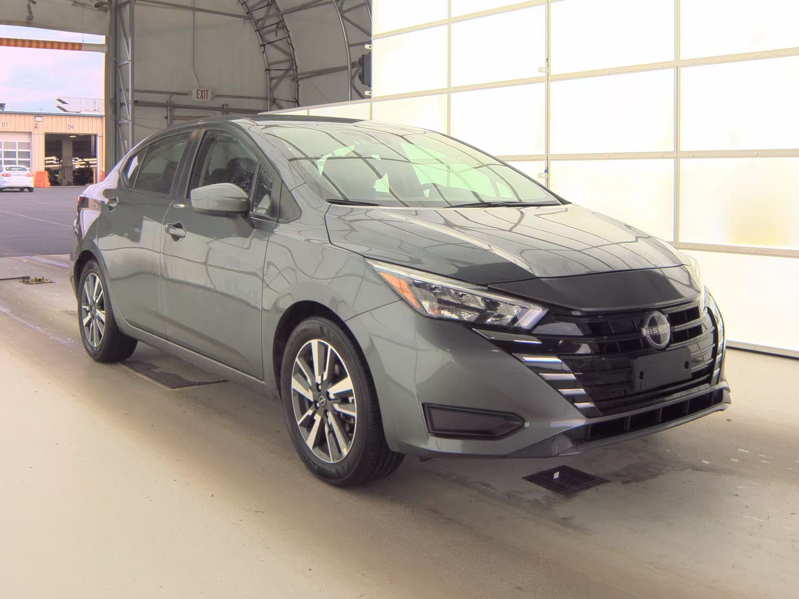 NISSAN VERSA - 5