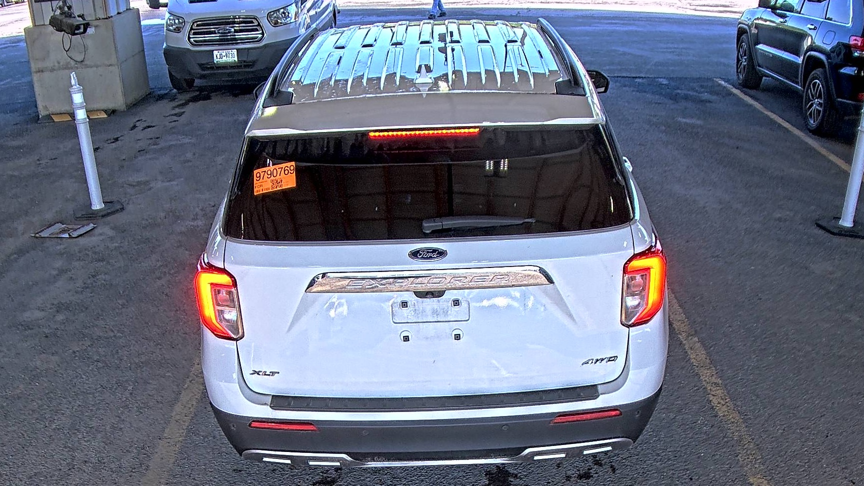 FORD EXPLORER - 6