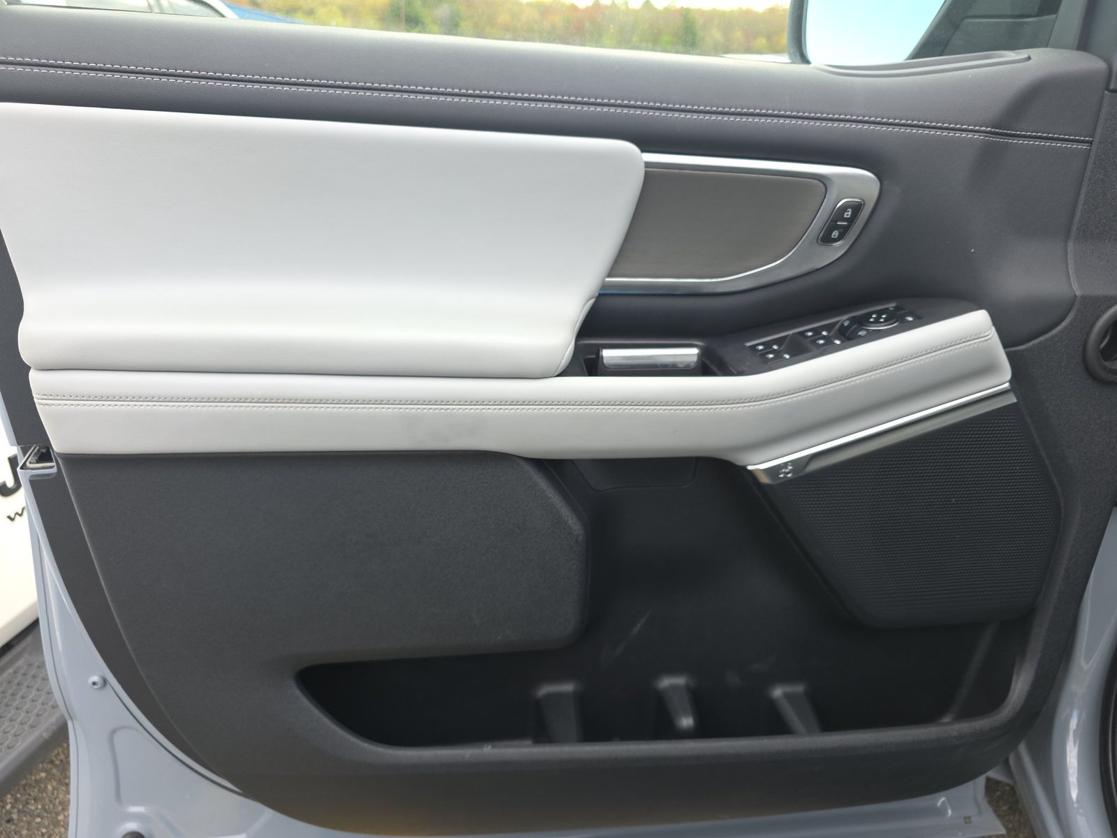 FORD EXPEDITION MAX - 10