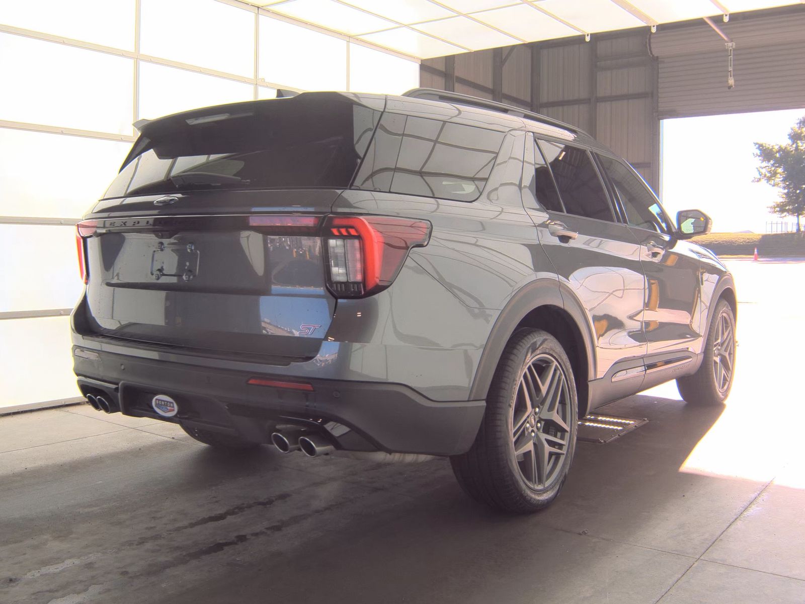 FORD EXPLORER - 6