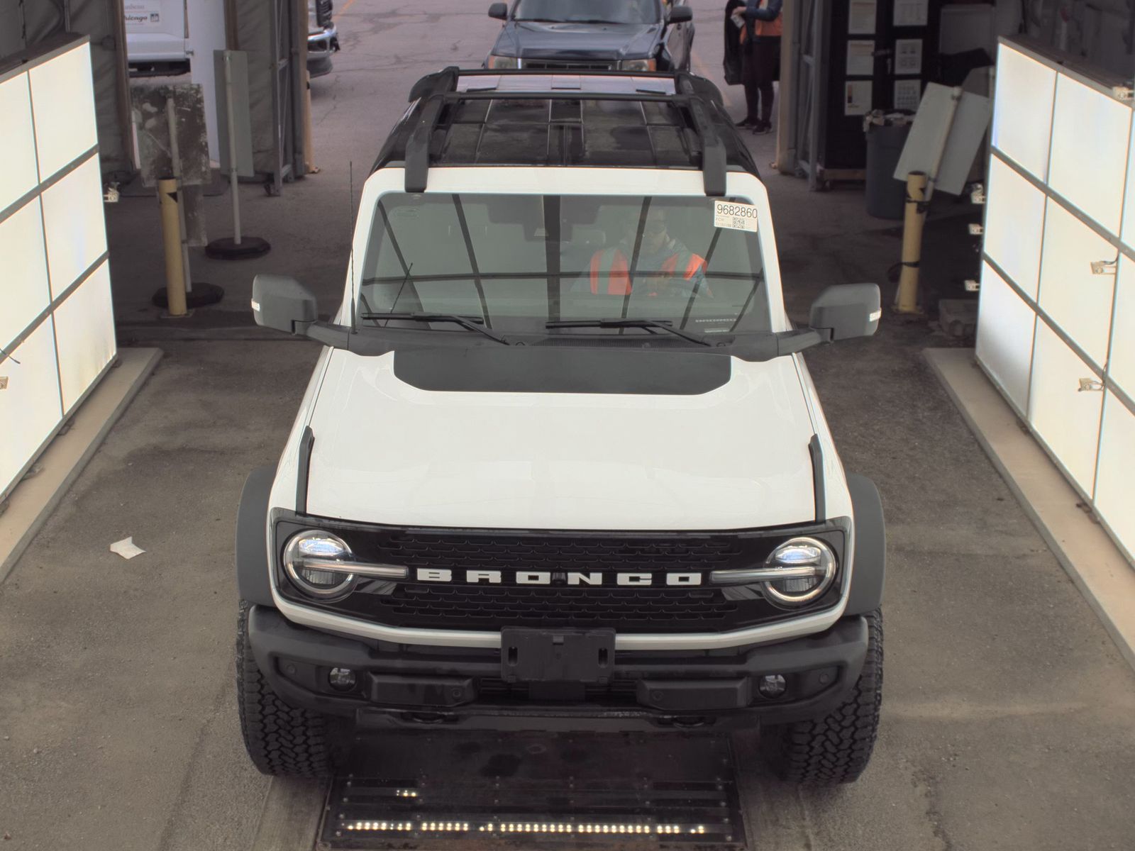 FORD BRONCO - 3