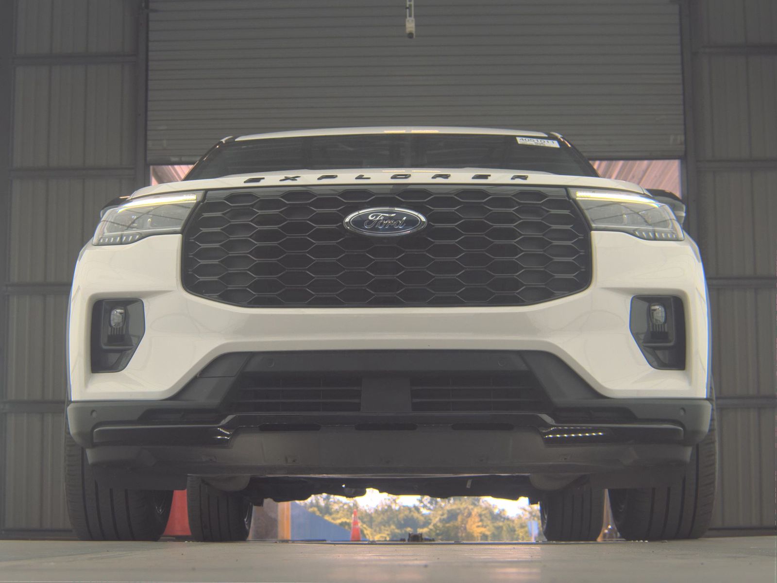 FORD EXPLORER - 4
