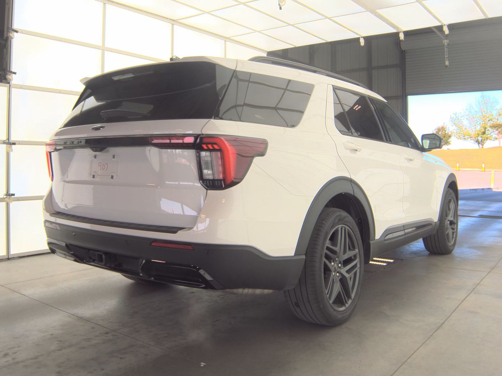 FORD EXPLORER - 6
