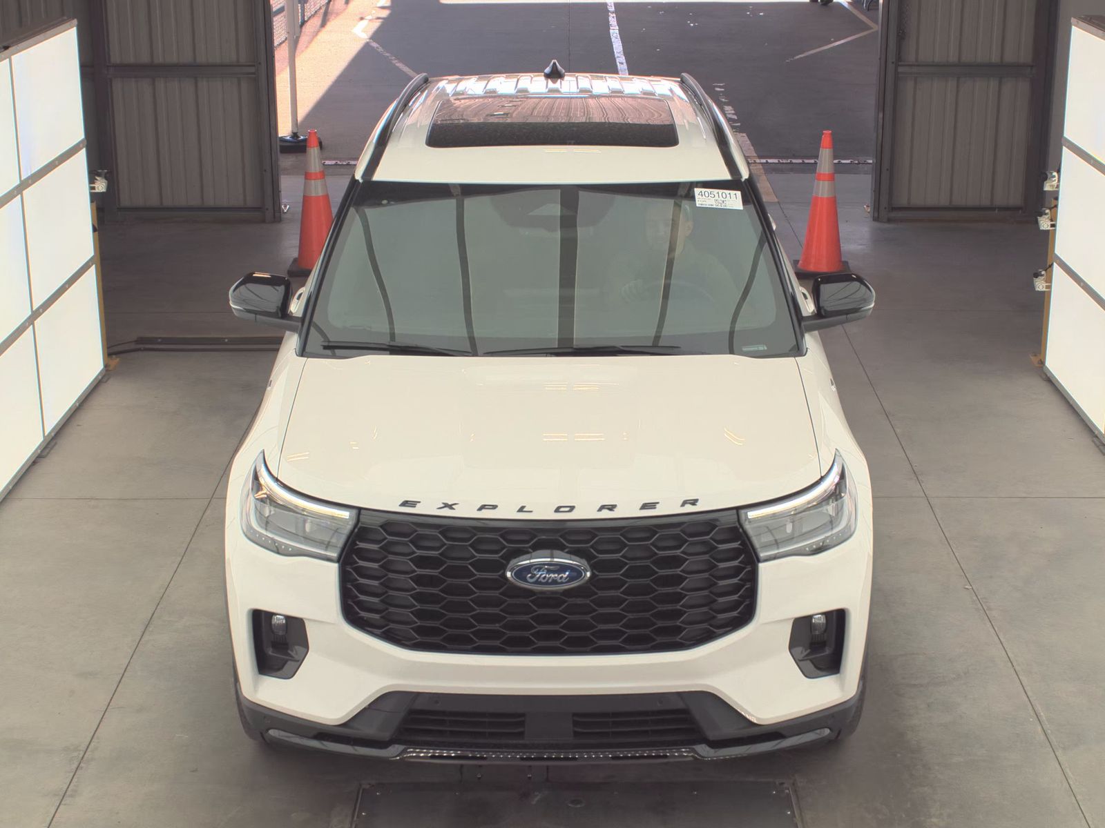 FORD EXPLORER - 3